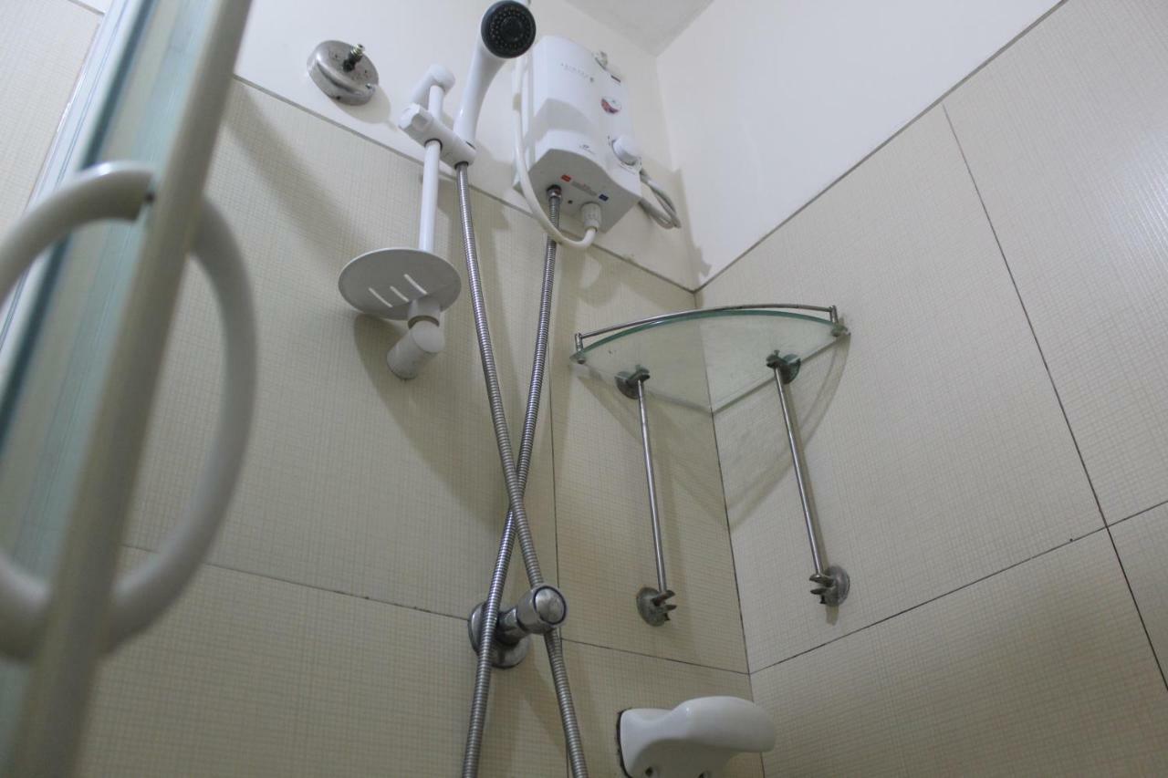 Chateau Elysee A3 Near Airport Wifi Kitchen Paranaque City Extérieur photo